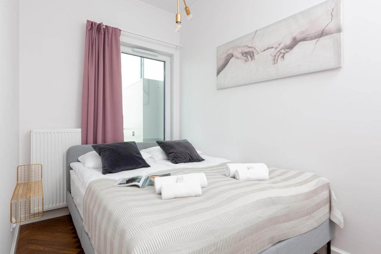 Business Center Apartments Warsaw Wola By Noclegi Renters ภายนอก รูปภาพ