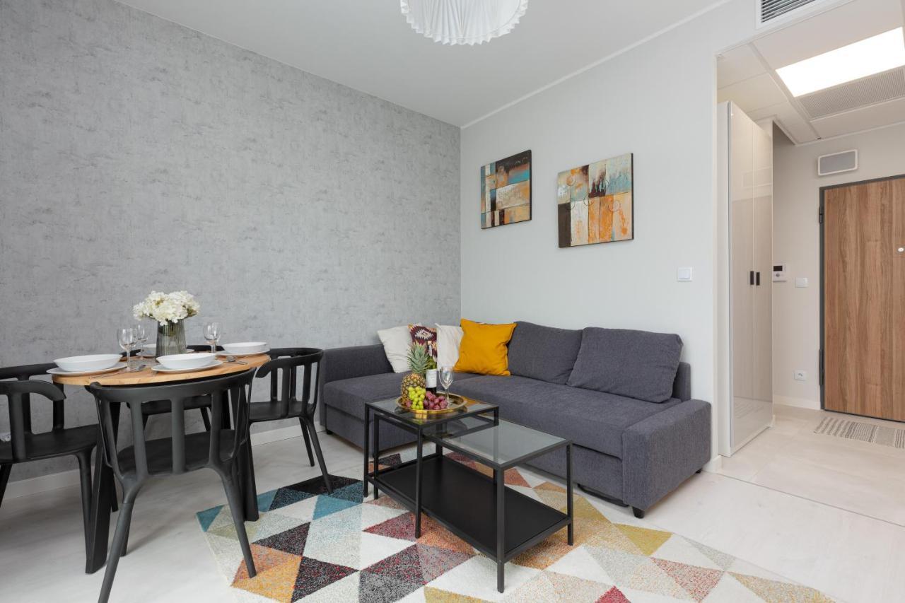 Business Center Apartments Warsaw Wola By Noclegi Renters ภายนอก รูปภาพ