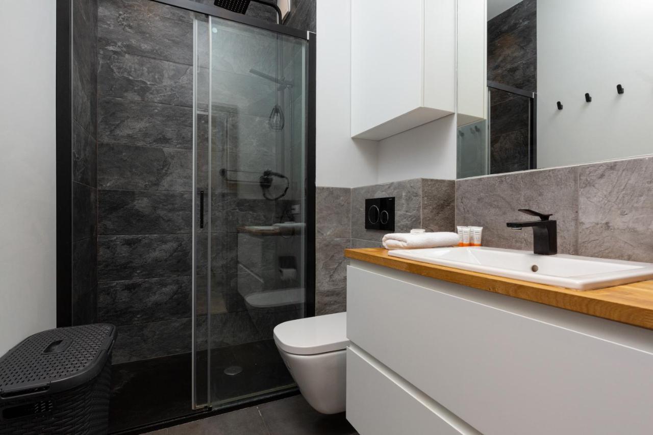 Business Center Apartments Warsaw Wola By Noclegi Renters ภายนอก รูปภาพ