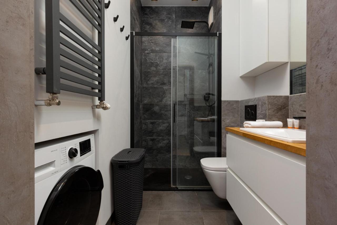 Business Center Apartments Warsaw Wola By Noclegi Renters ภายนอก รูปภาพ